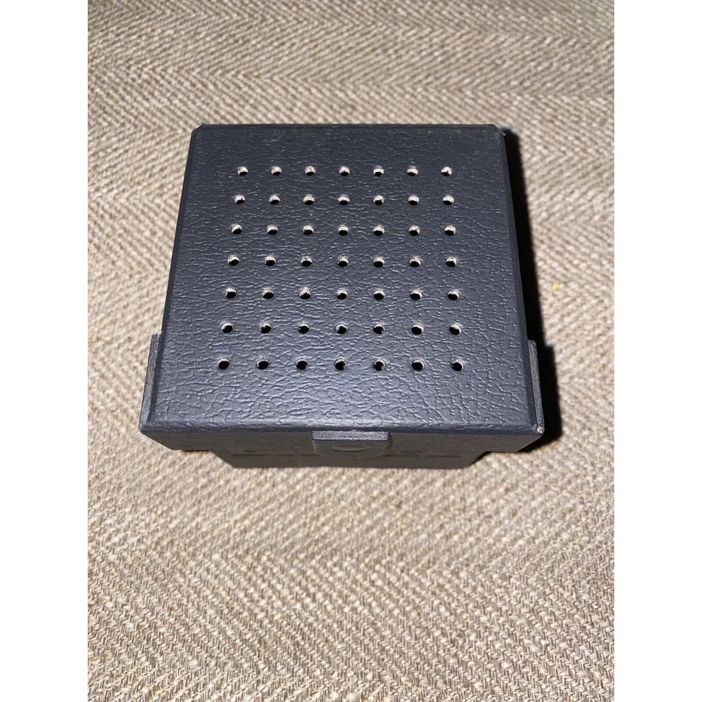 AUTHENTIC DIESEL BLACK SINGLE PRESENTATION WATCH BOX  And Watch‎ PILLOW